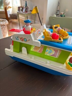 Fisher-Price Bright Blue, Green & White Play Boat with Yellow Accessories